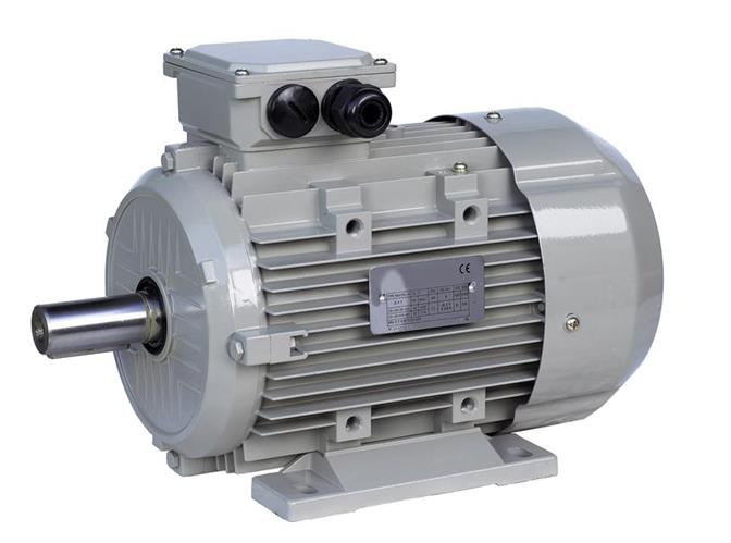  
 Bauform: B3 
 Leistung: 1,5 kW 
 Drehzahl: 2-polig - 3000 U/min 
 Spannung: 230/400 V 
 