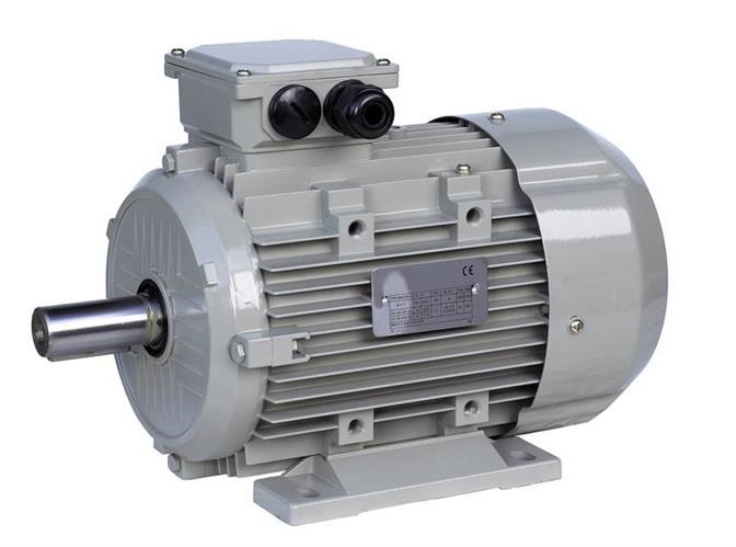  
 Bauform: B3 
 Leistung: 1,5 kW 
 Drehzahl: 2-polig - 3000 U/min 
 Spannung: 230/400 V 
 