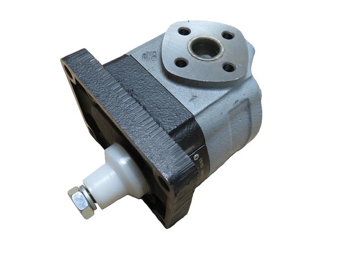  Zahnradpumpe rechtsdrehend, 16 ccm, f&uuml;r Holzspalter HT-200/Z und HF-180. 
 Ersatzteilnummer: 600.058 