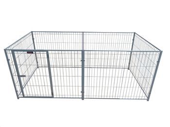   Dieses Freilaufgitter ist geeignet f&uuml;r Kleintiere. Es ist stabil verschraubt, um ein Ausbrechen der Tiere verhindern zu k&ouml;nnen.   Zus&auml;tzlich ist eine T&uuml;r mit einer Verriegelung verbaut, welche nach   Au&szlig;en ge&ouml;ffnet werden kann. Durch die H&ouml;he des Freilaufgitters k&ouml;nnen   Ihre Tiere nicht ausbrechen. Das Gitter kann au&szlig;erdem an den   Verschraubungen auseinander gebaut werden. Somit k&ouml;nnen Sie den Freilauf   ganz einfach von Ort zu Ort transportieren. Selbst in zusammen  gebauter  Form ist es nicht zu gro&szlig; und zu schwer um es an einen anderen  Platz zu  tragen.  
  Sechs Gitter mit Verschraubungen incl. eingebauter T&uuml;re (44x76cm)   